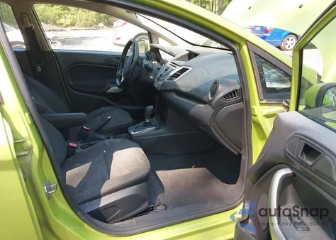 2013 Ford Fiesta Se z USA, uszkodzony, nr VIN 3FADP4BJ0DM136552